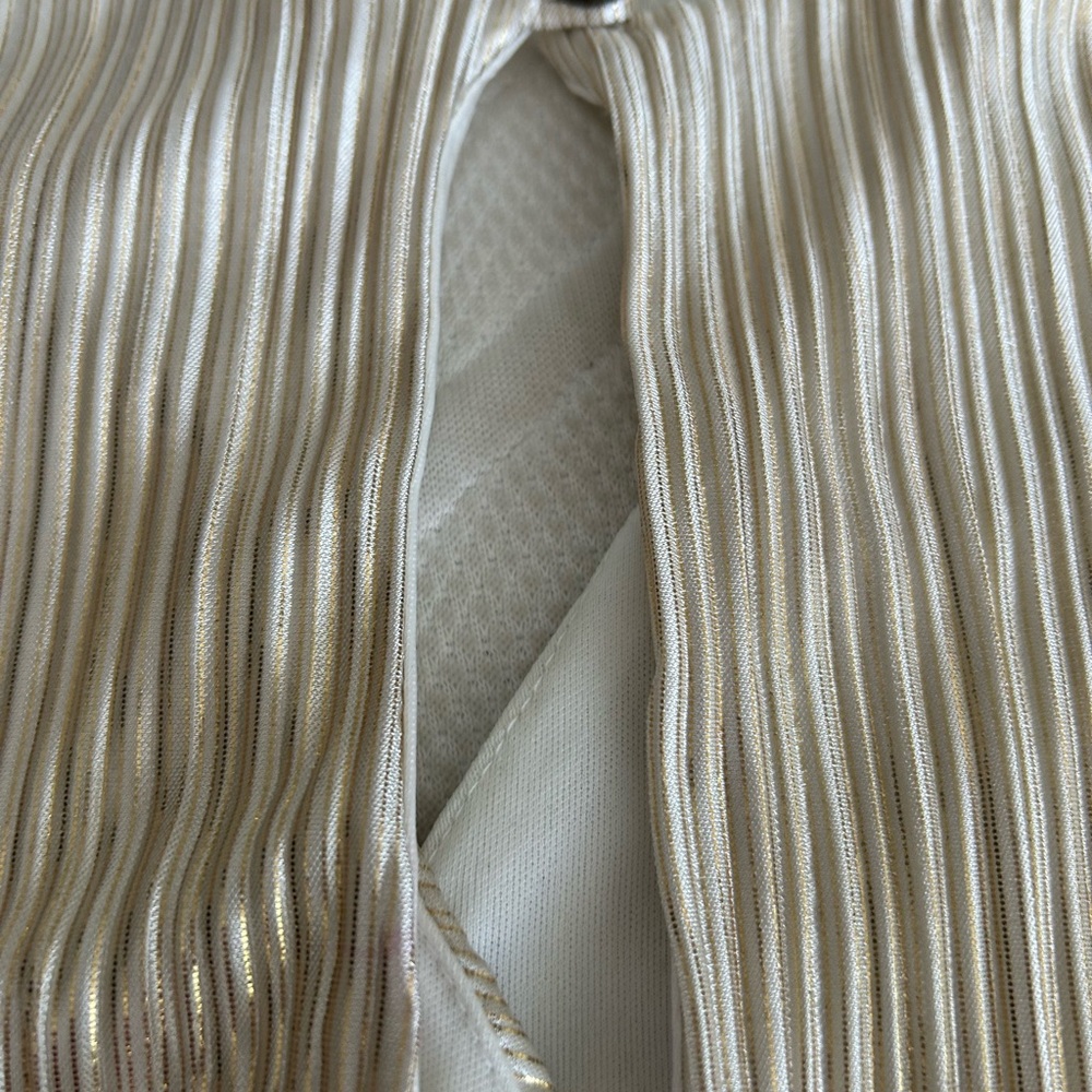 Rewind Elegant Gold Pleated Romper - Picture 11 of 12